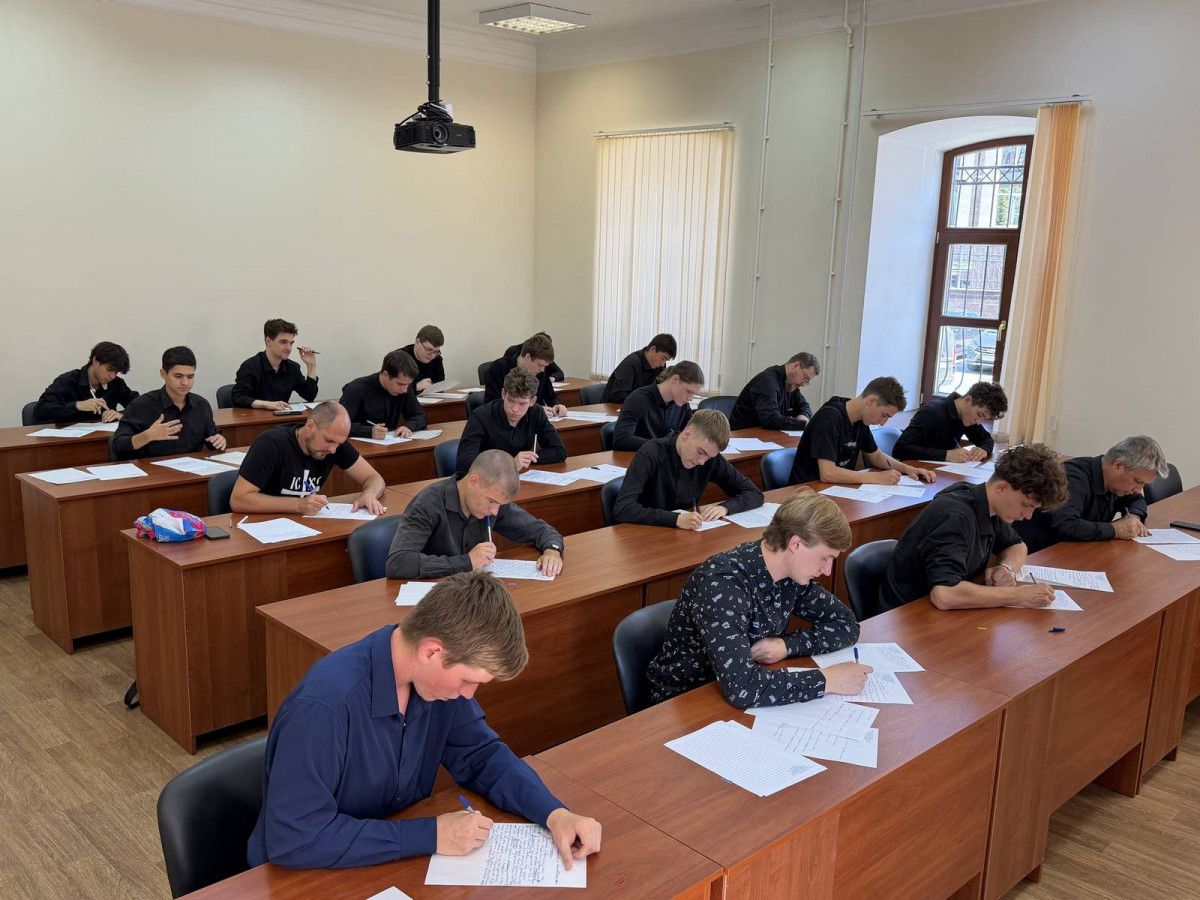 В Саратовской духовной семинарии начались вступительные испытания